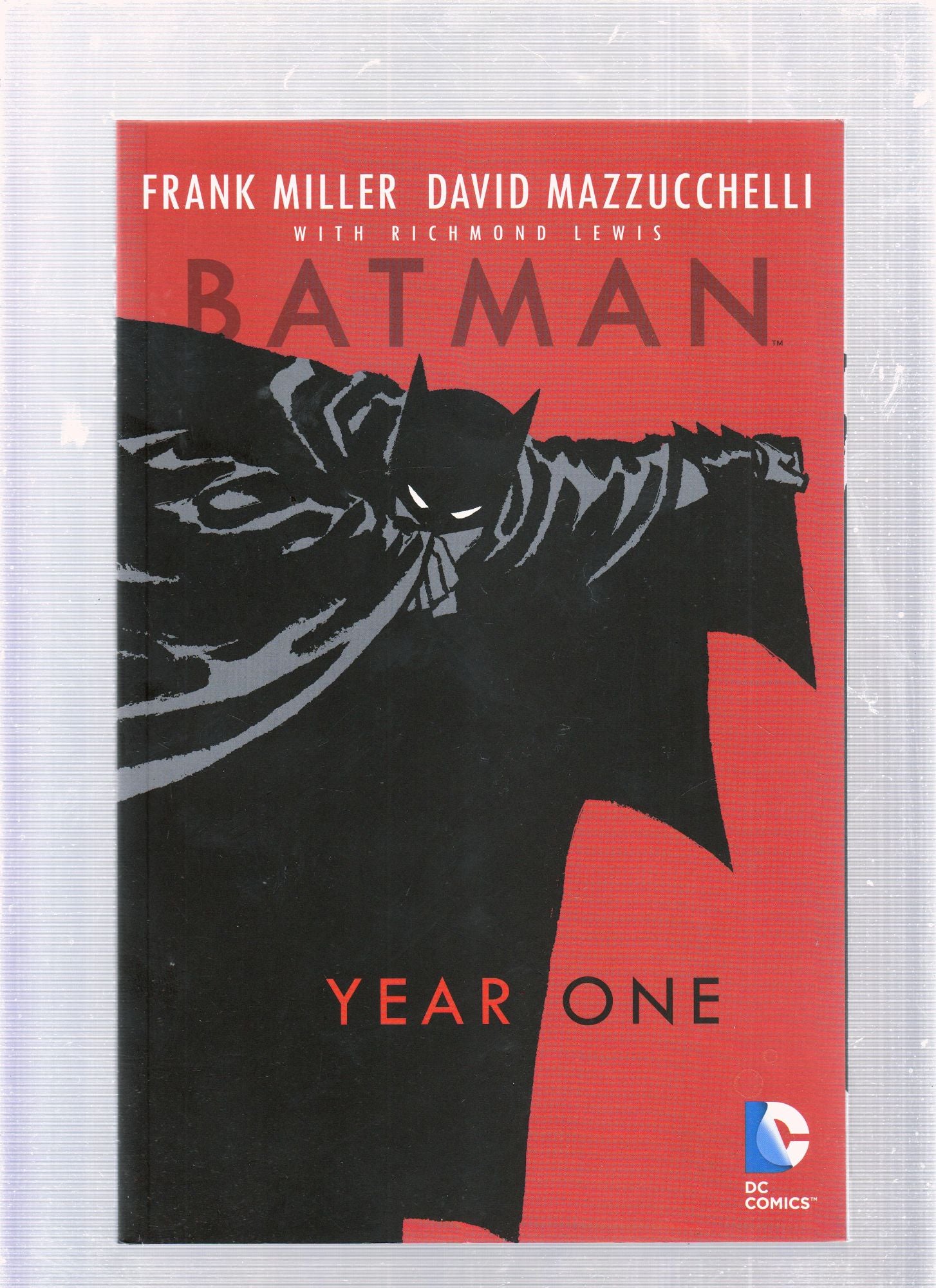 Batman Year One by Frank Miller, David Mazzucchelli, Richmond Lewis on Old  Bookshop of Bordentown